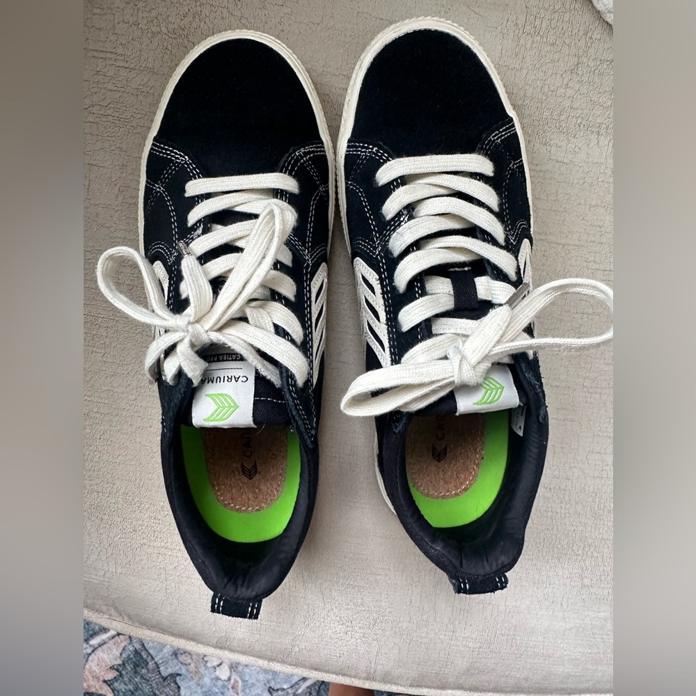 Cariuma Catiba Pro Black and White Sneakers -size 9